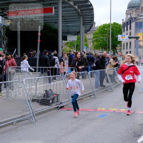 25.04.2026 - Das Zehntel Tim E. http://msf.ph/oto/9579636 25.04.2026 11:11:59 Ziel 5016, 5079, 5122, 7350 meine-sportfotos.de
