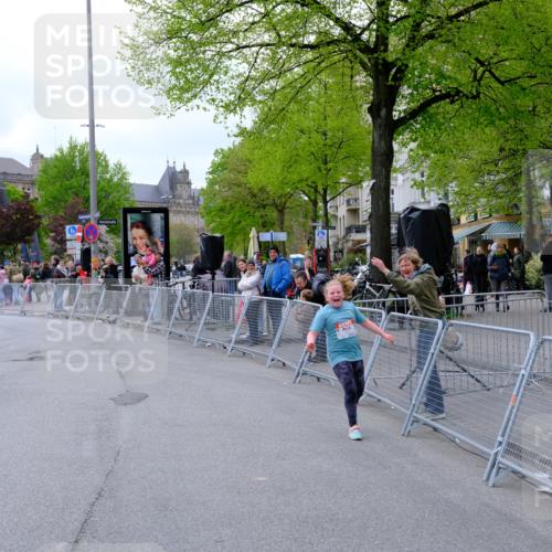 25.04.2026 - Das Zehntel Tim E. http://msf.ph/oto/9579641 25.04.2026 11:13:52 Ziel 6606, 7626 meine-sportfotos.de