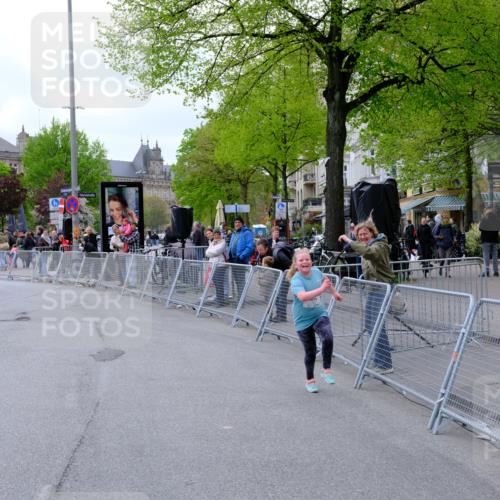 25.04.2026 - Das Zehntel Tim E. http://msf.ph/oto/9579644 25.04.2026 11:13:52 Ziel 6606, 7626 meine-sportfotos.de