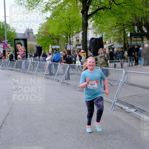 25.04.2026 - Das Zehntel Tim E. http://msf.ph/oto/9579655 25.04.2026 11:13:54 Ziel 6606, 7626 meine-sportfotos.de