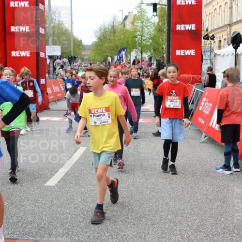 25.04.2026 - Das Zehntel Strokosch-Dieckow http://msf.ph/oto/9579661 25.04.2026 08:52:07 Ziel 1017, 1018, 1250, 1279, 1282, 1286, 1840, 2161, 2320, 2671, 3190, 3241, 3336, 3352, 3421, 3428, 3675, 3807, 4015, 4040, 4053, 1017, 1018, 1250, 1279, 1282, 1286, 1840, 2161, 2320, 2671, 3190, 3241, 3336, 3352, 3421, 3428, 3675, 3807, 4015, 4040, 4053 meine-sportfotos.de