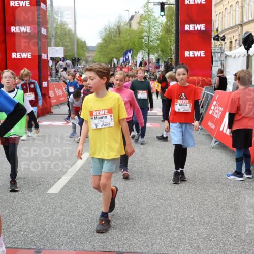 25.04.2026 - Das Zehntel Strokosch-Dieckow http://msf.ph/oto/9579662 25.04.2026 08:52:07 Ziel 1017, 1018, 1250, 1279, 1282, 1286, 1840, 2161, 2320, 2671, 3190, 3241, 3336, 3352, 3421, 3428, 3675, 3807, 4015, 4040, 4053, 1017, 1018, 1250, 1279, 1282, 1286, 1840, 2161, 2320, 2671, 3190, 3241, 3336, 3352, 3421, 3428, 3675, 3807, 4015, 4040, 4053 meine-sportfotos.de