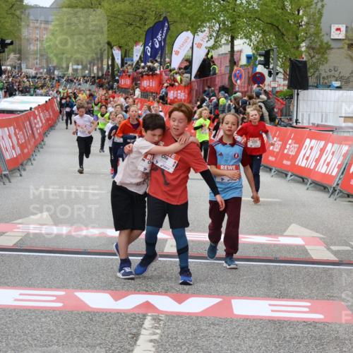 25.04.2026 - Das Zehntel Strokosch-Dieckow http://msf.ph/oto/9579677 25.04.2026 08:52:40 Ziel 1030, 1149, 1326, 1631, 1730, 2021, 2601, 2623, 2810, 2886, 2890, 3078, 3110, 3134, 3613, 3654, 3830, 1030, 1149, 1326, 1631, 1730, 2021, 2601, 2623, 2810, 2886, 2890, 3078, 3110, 3134, 3613, 3654, 3830 meine-sportfotos.de