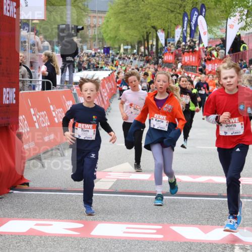 25.04.2026 - Das Zehntel Strokosch-Dieckow http://msf.ph/oto/9579682 25.04.2026 08:52:44 Ziel 1030, 1149, 1710, 1769, 2300, 2451, 2623, 2673, 2680, 2870, 2873, 2886, 2990, 3249, 3512, 3533, 3613, 3654, 3707, 3830, 3969, 4047, 1030, 1149, 1710, 1769, 2300, 2451, 2623, 2673, 2680, 2870, 2873, 2886, 2990, 3249, 3512, 3533, 3613, 3654, 3707, 3830, 3969, 4047 meine-sportfotos.de