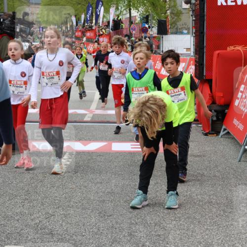 25.04.2026 - Das Zehntel Strokosch-Dieckow http://msf.ph/oto/9579692 25.04.2026 08:52:50 Ziel 1367, 1710, 1769, 1789, 2300, 2307, 2495, 2746, 2797, 2870, 2871, 2873, 2877, 2884, 2901, 3112, 3164, 3167, 3175, 3249, 3348, 3380, 3423, 3512, 3533, 3691, 3707, 3811, 4037, 1367, 1710, 1769, 1789, 2300, 2307, 2495, 2746, 2797, 2870, 2871, 2873, 2877, 2884, 2901, 3112, 3164, 3167, 3175, 3249, 3348, 3380, 3423, 3512, 3533, 3691, 3707, 3811, 4037 meine-sportfotos.de