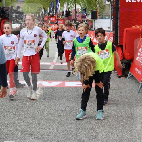 25.04.2026 - Das Zehntel Strokosch-Dieckow http://msf.ph/oto/9579693 25.04.2026 08:52:50 Ziel 1367, 1710, 1769, 1789, 2300, 2307, 2495, 2746, 2797, 2870, 2871, 2873, 2877, 2884, 2901, 3112, 3164, 3167, 3175, 3249, 3348, 3380, 3423, 3512, 3533, 3691, 3707, 3811, 4037, 1367, 1710, 1769, 1789, 2300, 2307, 2495, 2746, 2797, 2870, 2871, 2873, 2877, 2884, 2901, 3112, 3164, 3167, 3175, 3249, 3348, 3380, 3423, 3512, 3533, 3691, 3707, 3811, 4037 meine-sportfotos.de