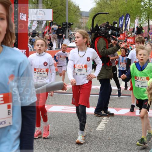 25.04.2026 - Das Zehntel Strokosch-Dieckow http://msf.ph/oto/9579694 25.04.2026 08:52:51 Ziel 1367, 1789, 2307, 2325, 2495, 2746, 2785, 2797, 2871, 2873, 2877, 2884, 2901, 3112, 3164, 3167, 3175, 3348, 3380, 3423, 3512, 3533, 3691, 3707, 3811, 4037, 1367, 1789, 2307, 2325, 2495, 2746, 2785, 2797, 2871, 2873, 2877, 2884, 2901, 3112, 3164, 3167, 3175, 3348, 3380, 3423, 3512, 3533, 3691, 3707, 3811, 4037 meine-sportfotos.de