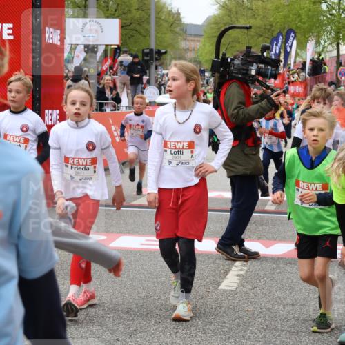 25.04.2026 - Das Zehntel Strokosch-Dieckow http://msf.ph/oto/9579696 25.04.2026 08:52:51 Ziel 1367, 1789, 2307, 2325, 2495, 2746, 2785, 2797, 2871, 2873, 2877, 2884, 2901, 3112, 3164, 3167, 3175, 3348, 3380, 3423, 3512, 3533, 3691, 3707, 3811, 4037, 1367, 1789, 2307, 2325, 2495, 2746, 2785, 2797, 2871, 2873, 2877, 2884, 2901, 3112, 3164, 3167, 3175, 3348, 3380, 3423, 3512, 3533, 3691, 3707, 3811, 4037 meine-sportfotos.de