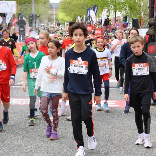 25.04.2026 - Das Zehntel Strokosch-Dieckow http://msf.ph/oto/9579703 25.04.2026 08:53:01 Ziel 1139, 1273, 1303, 1368, 1473, 1589, 1610, 1681, 1761, 1848, 1943, 1981, 2659, 2660, 2975, 2980, 2984, 3181, 3186, 3481, 3534, 3547, 3561, 3575, 3576, 3695, 3789, 3808, 4048, 1139, 1273, 1303, 1368, 1473, 1589, 1610, 1681, 1761, 1848, 1943, 1981, 2659, 2660, 2975, 2980, 2984, 3181, 3186, 3481, 3534, 3547, 3561, 3575, 3576, 3695, 3789, 3808, 4048 meine-sportfotos.de