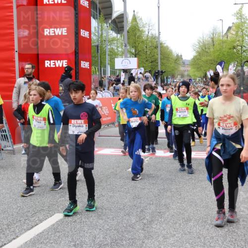 25.04.2026 - Das Zehntel Strokosch-Dieckow http://msf.ph/oto/9579741 25.04.2026 08:53:22 Ziel 1108, 1135, 1267, 1274, 1319, 1398, 1410, 1684, 1687, 1718, 1962, 2050, 2061, 2065, 2155, 2327, 2774, 2786, 2880, 3180, 3210, 3219, 3341, 3708, 3711, 1108, 1135, 1267, 1274, 1319, 1398, 1410, 1684, 1687, 1718, 1962, 2050, 2061, 2065, 2155, 2327, 2774, 2786, 2880, 3180, 3210, 3219, 3341, 3708, 3711 meine-sportfotos.de