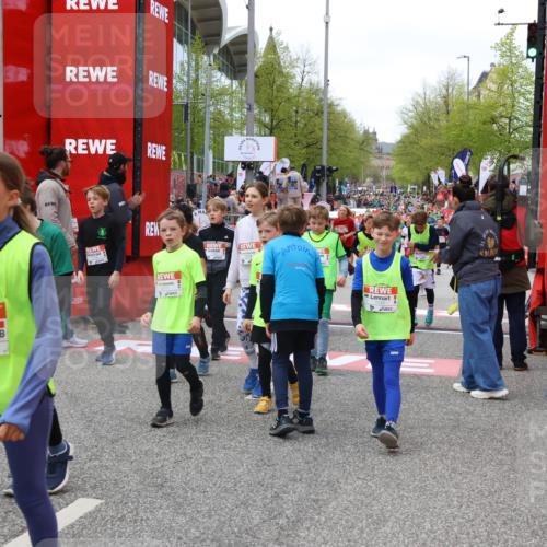 25.04.2026 - Das Zehntel Strokosch-Dieckow http://msf.ph/oto/9579743 25.04.2026 08:53:25 Ziel 1135, 1148, 1267, 1274, 1275, 1319, 1398, 1410, 1684, 1687, 1718, 2061, 2155, 2327, 2395, 2409, 2644, 2786, 2880, 3180, 3198, 3219, 3341, 3708, 3711, 1135, 1148, 1267, 1274, 1275, 1319, 1398, 1410, 1684, 1687, 1718, 2061, 2155, 2327, 2395, 2409, 2644, 2786, 2880, 3180, 3198, 3219, 3341, 3708, 3711 meine-sportfotos.de