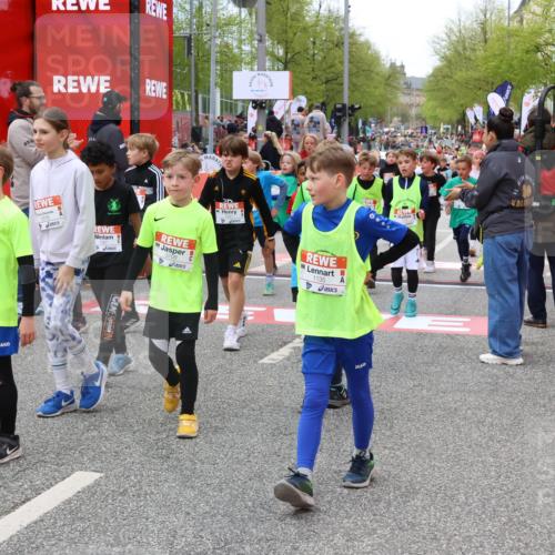 25.04.2026 - Das Zehntel Strokosch-Dieckow http://msf.ph/oto/9579751 25.04.2026 08:53:27 Ziel 1135, 1148, 1267, 1275, 1319, 1398, 1632, 1684, 1687, 1712, 1718, 1836, 2029, 2155, 2327, 2343, 2395, 2409, 2644, 2876, 2880, 3198, 3419, 3708, 3711, 1135, 1148, 1267, 1275, 1319, 1398, 1632, 1684, 1687, 1712, 1718, 1836, 2029, 2155, 2327, 2343, 2395, 2409, 2644, 2876, 2880, 3198, 3419, 3708, 3711 meine-sportfotos.de
