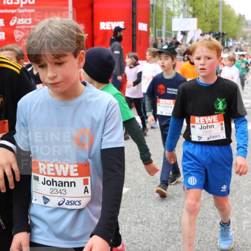 25.04.2026 - Das Zehntel Strokosch-Dieckow http://msf.ph/oto/9579761 25.04.2026 08:53:38 Ziel 1021, 1145, 2248, 2418, 2450, 2679, 3037, 3154, 3301, 3424, 3468, 3519, 3605, 3822, 4032, 4049, 1021, 1145, 2248, 2418, 2450, 2679, 3037, 3154, 3301, 3424, 3468, 3519, 3605, 3822, 4032, 4049 meine-sportfotos.de