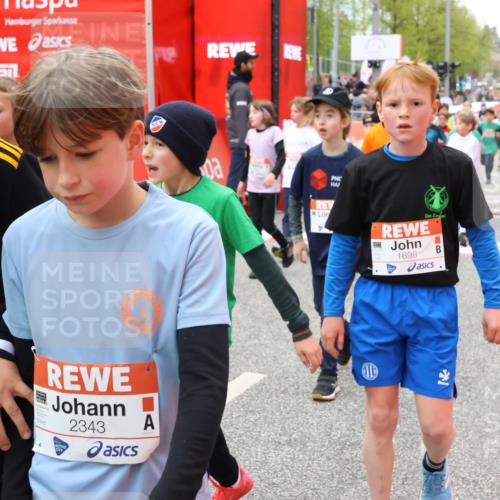 25.04.2026 - Das Zehntel Strokosch-Dieckow http://msf.ph/oto/9579764 25.04.2026 08:53:38 Ziel 1021, 1145, 2248, 2418, 2450, 2679, 3037, 3154, 3301, 3424, 3468, 3519, 3605, 3822, 4032, 4049, 1021, 1145, 2248, 2418, 2450, 2679, 3037, 3154, 3301, 3424, 3468, 3519, 3605, 3822, 4032, 4049 meine-sportfotos.de