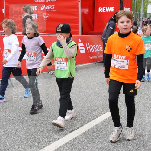 25.04.2026 - Das Zehntel Strokosch-Dieckow http://msf.ph/oto/9579774 25.04.2026 08:53:40 Ziel 1122, 1145, 1387, 2242, 2248, 2418, 2450, 2679, 3037, 3154, 3159, 3301, 3424, 3468, 3519, 3605, 3624, 3625, 3762, 3822, 4032, 1122, 1145, 1387, 2242, 2248, 2418, 2450, 2679, 3037, 3154, 3159, 3301, 3424, 3468, 3519, 3605, 3624, 3625, 3762, 3822, 4032 meine-sportfotos.de