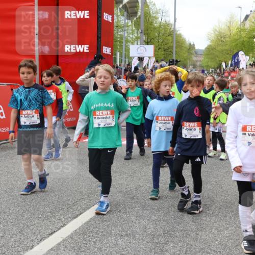 25.04.2026 - Das Zehntel Strokosch-Dieckow http://msf.ph/oto/9579777 25.04.2026 08:53:44 Ziel 1020, 1024, 1028, 1103, 1122, 1145, 1183, 1190, 1387, 1947, 2242, 2278, 2284, 2434, 2450, 2525, 2679, 2794, 2987, 3154, 3159, 3203, 3424, 3624, 3625, 3762, 3822, 4032, 1020, 1024, 1028, 1103, 1122, 1145, 1183, 1190, 1387, 1947, 2242, 2278, 2284, 2434, 2450, 2525, 2679, 2794, 2987, 3154, 3159, 3203, 3424, 3624, 3625, 3762, 3822, 4032 meine-sportfotos.de