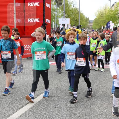 25.04.2026 - Das Zehntel Strokosch-Dieckow http://msf.ph/oto/9579785 25.04.2026 08:53:44 Ziel 1020, 1024, 1028, 1103, 1122, 1145, 1183, 1190, 1387, 1947, 2242, 2278, 2284, 2434, 2450, 2525, 2679, 2794, 2987, 3154, 3159, 3203, 3424, 3624, 3625, 3762, 3822, 4032, 1020, 1024, 1028, 1103, 1122, 1145, 1183, 1190, 1387, 1947, 2242, 2278, 2284, 2434, 2450, 2525, 2679, 2794, 2987, 3154, 3159, 3203, 3424, 3624, 3625, 3762, 3822, 4032 meine-sportfotos.de