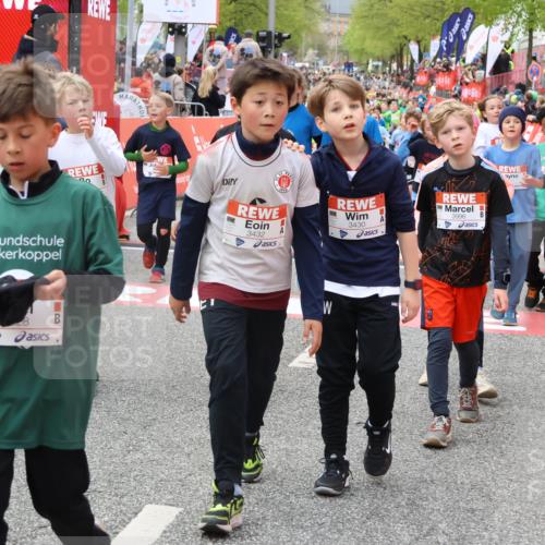 25.04.2026 - Das Zehntel Strokosch-Dieckow http://msf.ph/oto/9579794 25.04.2026 08:53:59 Ziel 1041, 1117, 1133, 1195, 1240, 1265, 1695, 1771, 1859, 2046, 2057, 2166, 2452, 2787, 3042, 3168, 3373, 3395, 3583, 3996, 1041, 1117, 1133, 1195, 1240, 1265, 1695, 1771, 1859, 2046, 2057, 2166, 2452, 2787, 3042, 3168, 3373, 3395, 3583, 3996 meine-sportfotos.de