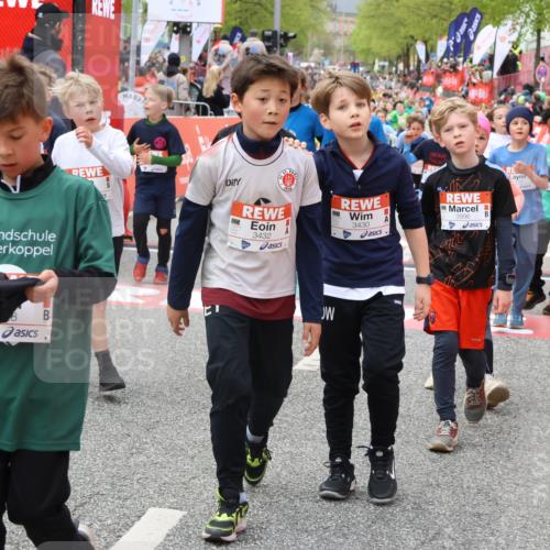 25.04.2026 - Das Zehntel Strokosch-Dieckow http://msf.ph/oto/9579796 25.04.2026 08:53:59 Ziel 1041, 1117, 1133, 1195, 1240, 1265, 1695, 1771, 1859, 2046, 2057, 2166, 2452, 2787, 3042, 3168, 3373, 3395, 3583, 3996, 1041, 1117, 1133, 1195, 1240, 1265, 1695, 1771, 1859, 2046, 2057, 2166, 2452, 2787, 3042, 3168, 3373, 3395, 3583, 3996 meine-sportfotos.de