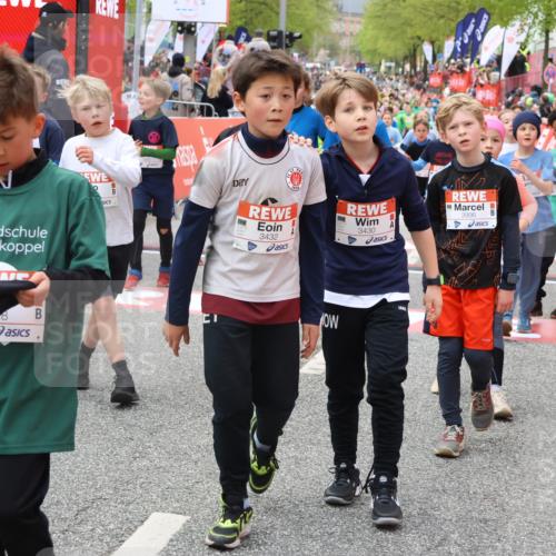25.04.2026 - Das Zehntel Strokosch-Dieckow http://msf.ph/oto/9579798 25.04.2026 08:53:59 Ziel 1041, 1117, 1133, 1195, 1240, 1265, 1695, 1771, 1859, 2046, 2057, 2166, 2452, 2787, 3042, 3168, 3373, 3395, 3583, 3996, 1041, 1117, 1133, 1195, 1240, 1265, 1695, 1771, 1859, 2046, 2057, 2166, 2452, 2787, 3042, 3168, 3373, 3395, 3583, 3996 meine-sportfotos.de