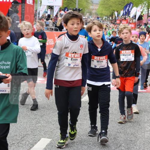 25.04.2026 - Das Zehntel Strokosch-Dieckow http://msf.ph/oto/9579800 25.04.2026 08:53:59 Ziel 1041, 1117, 1133, 1195, 1240, 1265, 1695, 1771, 1859, 2046, 2057, 2166, 2452, 2787, 3042, 3168, 3373, 3395, 3583, 3996, 1041, 1117, 1133, 1195, 1240, 1265, 1695, 1771, 1859, 2046, 2057, 2166, 2452, 2787, 3042, 3168, 3373, 3395, 3583, 3996 meine-sportfotos.de