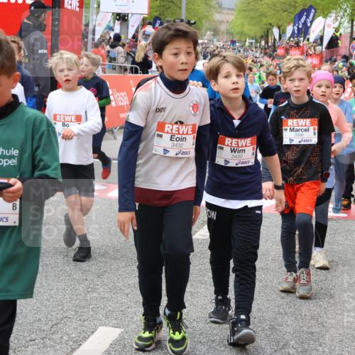 25.04.2026 - Das Zehntel Strokosch-Dieckow http://msf.ph/oto/9579802 25.04.2026 08:53:59 Ziel 1041, 1117, 1133, 1195, 1240, 1265, 1695, 1771, 1859, 2046, 2057, 2166, 2452, 2787, 3042, 3168, 3373, 3395, 3583, 3996, 1041, 1117, 1133, 1195, 1240, 1265, 1695, 1771, 1859, 2046, 2057, 2166, 2452, 2787, 3042, 3168, 3373, 3395, 3583, 3996 meine-sportfotos.de
