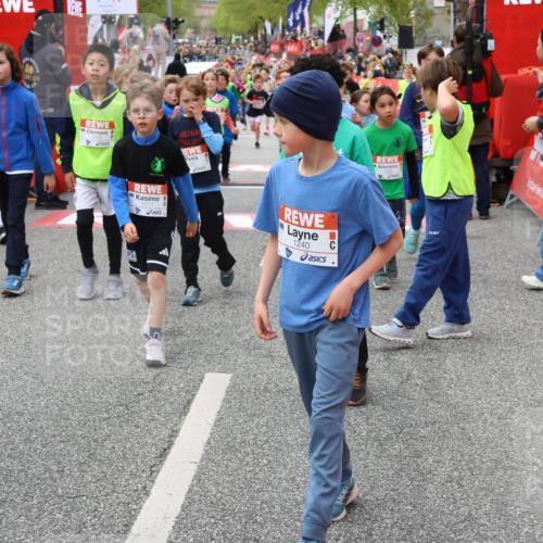 25.04.2026 - Das Zehntel Strokosch-Dieckow http://msf.ph/oto/9579806 25.04.2026 08:54:04 Ziel 1041, 1187, 1195, 1202, 1247, 1265, 1315, 1356, 1420, 1429, 1695, 1708, 1711, 1817, 1859, 2120, 2303, 2452, 2466, 3042, 3168, 3395, 3618, 1041, 1187, 1195, 1202, 1247, 1265, 1315, 1356, 1420, 1429, 1695, 1708, 1711, 1817, 1859, 2120, 2303, 2452, 2466, 3042, 3168, 3395, 3618 meine-sportfotos.de