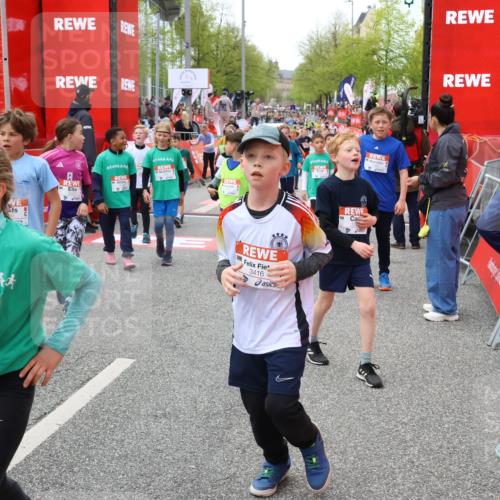 25.04.2026 - Das Zehntel Strokosch-Dieckow http://msf.ph/oto/9579823 25.04.2026 08:54:14 Ziel 1180, 1260, 1298, 1320, 1569, 1899, 2221, 2316, 2322, 2335, 2442, 2461, 2469, 2825, 2865, 2868, 2897, 3231, 3253, 3298, 3300, 3308, 3416, 3501, 3653, 3988, 4031, 1180, 1260, 1298, 1320, 1569, 1899, 2221, 2316, 2322, 2335, 2442, 2461, 2469, 2825, 2865, 2868, 2897, 3231, 3253, 3298, 3300, 3308, 3416, 3501, 3653, 3988, 4031 meine-sportfotos.de
