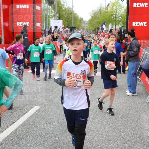 25.04.2026 - Das Zehntel Strokosch-Dieckow http://msf.ph/oto/9579829 25.04.2026 08:54:14 Ziel 1180, 1260, 1298, 1320, 1569, 1899, 2221, 2316, 2322, 2335, 2442, 2461, 2469, 2825, 2865, 2868, 2897, 3231, 3253, 3298, 3300, 3308, 3416, 3501, 3653, 3988, 4031, 1180, 1260, 1298, 1320, 1569, 1899, 2221, 2316, 2322, 2335, 2442, 2461, 2469, 2825, 2865, 2868, 2897, 3231, 3253, 3298, 3300, 3308, 3416, 3501, 3653, 3988, 4031 meine-sportfotos.de