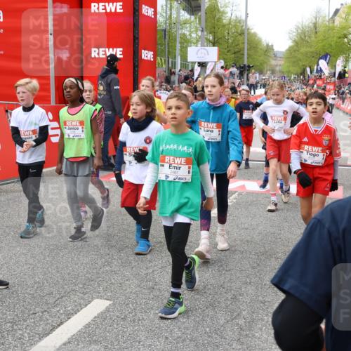 25.04.2026 - Das Zehntel Strokosch-Dieckow http://msf.ph/oto/9579839 25.04.2026 08:54:18 Ziel 1053, 1207, 1210, 1213, 1248, 1260, 1516, 1728, 2221, 2279, 2282, 2316, 2332, 2335, 2461, 2825, 2897, 3298, 3307, 3308, 3501, 3988, 4031, 1053, 1207, 1210, 1213, 1248, 1260, 1516, 1728, 2221, 2279, 2282, 2316, 2332, 2335, 2461, 2825, 2897, 3298, 3307, 3308, 3501, 3988, 4031 meine-sportfotos.de