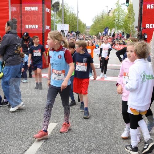 25.04.2026 - Das Zehntel Strokosch-Dieckow http://msf.ph/oto/9579847 25.04.2026 08:54:25 Ziel 1053, 1207, 1213, 1574, 1728, 2017, 2052, 2079, 2277, 2282, 2681, 3090, 3307, 3539, 3562, 1053, 1207, 1213, 1574, 1728, 2017, 2052, 2079, 2277, 2282, 2681, 3090, 3307, 3539, 3562 meine-sportfotos.de