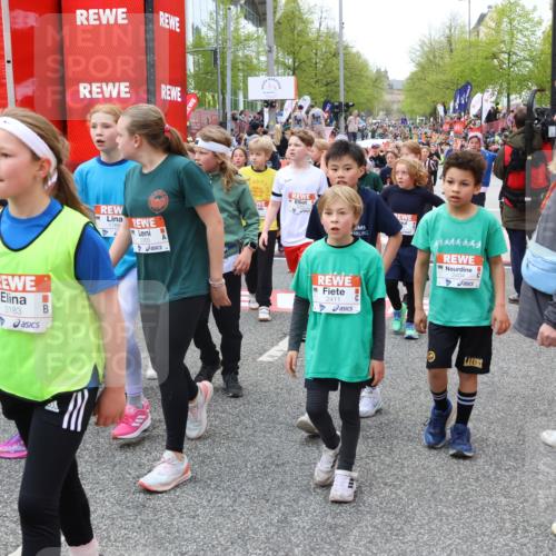 25.04.2026 - Das Zehntel Strokosch-Dieckow http://msf.ph/oto/9579859 25.04.2026 08:54:38 Ziel 1049, 1323, 1768, 1773, 1881, 2004, 2011, 2016, 2019, 2031, 2051, 2055, 2064, 2067, 2404, 2411, 2481, 2768, 2912, 2954, 3015, 3183, 3433, 3578, 3632, 3677, 3834, 3836, 3845, 3852, 1049, 1323, 1768, 1773, 1881, 2004, 2011, 2016, 2019, 2031, 2051, 2055, 2064, 2067, 2404, 2411, 2481, 2768, 2912, 2954, 3015, 3183, 3433, 3578, 3632, 3677, 3834, 3836, 3845, 3852 meine-sportfotos.de