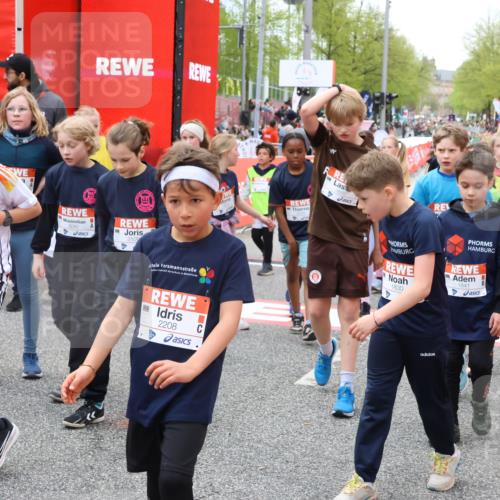 25.04.2026 - Das Zehntel Strokosch-Dieckow http://msf.ph/oto/9579882 25.04.2026 08:54:53 Ziel 1048, 1772, 1830, 1841, 2208, 2770, 2801, 2944, 3039, 3046, 3082, 3088, 3119, 3142, 3172, 3209, 3392, 3413, 3426, 3629, 3634, 3719, 3840, 3842, 1048, 1772, 1830, 1841, 2208, 2770, 2801, 2944, 3039, 3046, 3082, 3088, 3119, 3142, 3172, 3209, 3392, 3413, 3426, 3629, 3634, 3719, 3840, 3842 meine-sportfotos.de