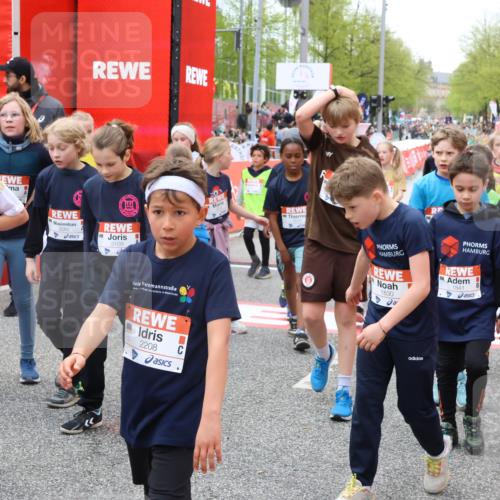 25.04.2026 - Das Zehntel Strokosch-Dieckow http://msf.ph/oto/9579884 25.04.2026 08:54:53 Ziel 1048, 1772, 1830, 1841, 2208, 2770, 2801, 2944, 3039, 3046, 3082, 3088, 3119, 3142, 3172, 3209, 3392, 3413, 3426, 3629, 3634, 3719, 3840, 3842, 1048, 1772, 1830, 1841, 2208, 2770, 2801, 2944, 3039, 3046, 3082, 3088, 3119, 3142, 3172, 3209, 3392, 3413, 3426, 3629, 3634, 3719, 3840, 3842 meine-sportfotos.de
