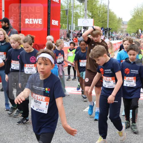 25.04.2026 - Das Zehntel Strokosch-Dieckow http://msf.ph/oto/9579885 25.04.2026 08:54:53 Ziel 1048, 1772, 1830, 1841, 2208, 2770, 2801, 2944, 3039, 3046, 3082, 3088, 3119, 3142, 3172, 3209, 3392, 3413, 3426, 3629, 3634, 3719, 3840, 3842, 1048, 1772, 1830, 1841, 2208, 2770, 2801, 2944, 3039, 3046, 3082, 3088, 3119, 3142, 3172, 3209, 3392, 3413, 3426, 3629, 3634, 3719, 3840, 3842 meine-sportfotos.de