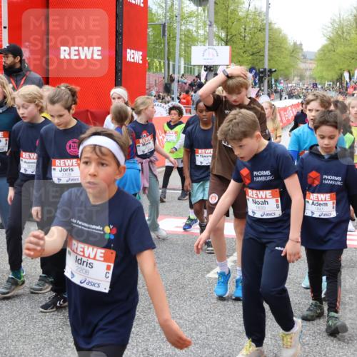 25.04.2026 - Das Zehntel Strokosch-Dieckow http://msf.ph/oto/9579887 25.04.2026 08:54:54 Ziel 1048, 1772, 1830, 1841, 2208, 2770, 2801, 2944, 3039, 3046, 3082, 3088, 3119, 3142, 3172, 3209, 3392, 3413, 3426, 3629, 3634, 3719, 3840, 3842, 1048, 1772, 1830, 1841, 2208, 2770, 2801, 2944, 3039, 3046, 3082, 3088, 3119, 3142, 3172, 3209, 3392, 3413, 3426, 3629, 3634, 3719, 3840, 3842 meine-sportfotos.de