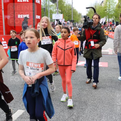 25.04.2026 - Das Zehntel Strokosch-Dieckow http://msf.ph/oto/9579903 25.04.2026 08:55:05 Ziel 1254, 1261, 1407, 1431, 1438, 1653, 1872, 1997, 2506, 2519, 2521, 3217, 3505, 3537, 3573, 3589, 3595, 3667, 3973, 3990, 4001, 4003, 1254, 1261, 1407, 1431, 1438, 1653, 1872, 1997, 2506, 2519, 2521, 3217, 3505, 3537, 3573, 3589, 3595, 3667, 3973, 3990, 4001, 4003 meine-sportfotos.de