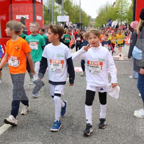 25.04.2026 - Das Zehntel Strokosch-Dieckow http://msf.ph/oto/9579913 25.04.2026 08:55:09 Ziel 1104, 1263, 1431, 1438, 1787, 1872, 1997, 2506, 2519, 2520, 2776, 2791, 2814, 2978, 3537, 3589, 3594, 3595, 3614, 3630, 3973, 4003, 1104, 1263, 1431, 1438, 1787, 1872, 1997, 2506, 2519, 2520, 2776, 2791, 2814, 2978, 3537, 3589, 3594, 3595, 3614, 3630, 3973, 4003 meine-sportfotos.de