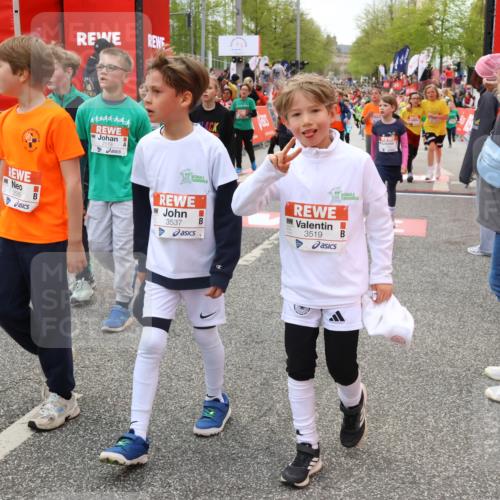 25.04.2026 - Das Zehntel Strokosch-Dieckow http://msf.ph/oto/9579922 25.04.2026 08:55:09 Ziel 1104, 1263, 1431, 1438, 1787, 1872, 1997, 2506, 2519, 2520, 2776, 2791, 2814, 2978, 3537, 3589, 3594, 3595, 3614, 3630, 3973, 4003, 1104, 1263, 1431, 1438, 1787, 1872, 1997, 2506, 2519, 2520, 2776, 2791, 2814, 2978, 3537, 3589, 3594, 3595, 3614, 3630, 3973, 4003 meine-sportfotos.de