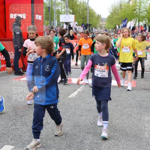 25.04.2026 - Das Zehntel Strokosch-Dieckow http://msf.ph/oto/9579924 25.04.2026 08:55:13 Ziel 1104, 1263, 1301, 1374, 1539, 1676, 1697, 1787, 2408, 2505, 2520, 2568, 2776, 2791, 2814, 2978, 3131, 3267, 3502, 3594, 3614, 3630, 3959, 3984, 1104, 1263, 1301, 1374, 1539, 1676, 1697, 1787, 2408, 2505, 2520, 2568, 2776, 2791, 2814, 2978, 3131, 3267, 3502, 3594, 3614, 3630, 3959, 3984 meine-sportfotos.de