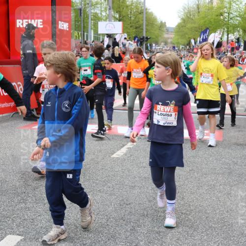 25.04.2026 - Das Zehntel Strokosch-Dieckow http://msf.ph/oto/9579928 25.04.2026 08:55:13 Ziel 1104, 1263, 1301, 1374, 1539, 1676, 1697, 1787, 2408, 2505, 2520, 2568, 2776, 2791, 2814, 2978, 3131, 3267, 3502, 3594, 3614, 3630, 3959, 3984, 1104, 1263, 1301, 1374, 1539, 1676, 1697, 1787, 2408, 2505, 2520, 2568, 2776, 2791, 2814, 2978, 3131, 3267, 3502, 3594, 3614, 3630, 3959, 3984 meine-sportfotos.de