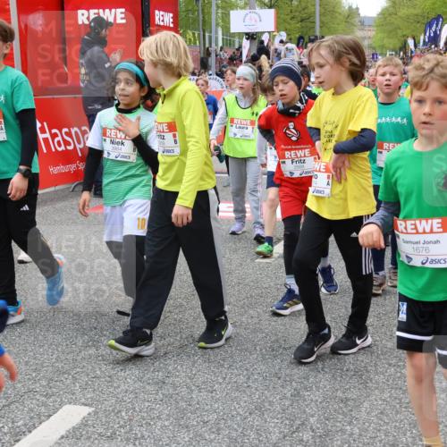 25.04.2026 - Das Zehntel Strokosch-Dieckow http://msf.ph/oto/9579947 25.04.2026 08:55:18 Ziel 1201, 1301, 1374, 1436, 1539, 1644, 1676, 1697, 1760, 1985, 2045, 2264, 2298, 2408, 2475, 2505, 2568, 2738, 2764, 2859, 3131, 3267, 3502, 3532, 3592, 3759, 3853, 3916, 3959, 3984, 1201, 1301, 1374, 1436, 1539, 1644, 1676, 1697, 1760, 1985, 2045, 2264, 2298, 2408, 2475, 2505, 2568, 2738, 2764, 2859, 3131, 3267, 3502, 3532, 3592, 3759, 3853, 3916, 3959, 3984 meine-sportfotos.de