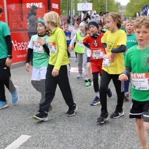 25.04.2026 - Das Zehntel Strokosch-Dieckow http://msf.ph/oto/9579949 25.04.2026 08:55:18 Ziel 1201, 1301, 1374, 1436, 1539, 1644, 1676, 1697, 1760, 1985, 2045, 2264, 2298, 2408, 2475, 2505, 2568, 2738, 2764, 2859, 3131, 3267, 3502, 3532, 3592, 3759, 3853, 3916, 3959, 3984, 1201, 1301, 1374, 1436, 1539, 1644, 1676, 1697, 1760, 1985, 2045, 2264, 2298, 2408, 2475, 2505, 2568, 2738, 2764, 2859, 3131, 3267, 3502, 3532, 3592, 3759, 3853, 3916, 3959, 3984 meine-sportfotos.de