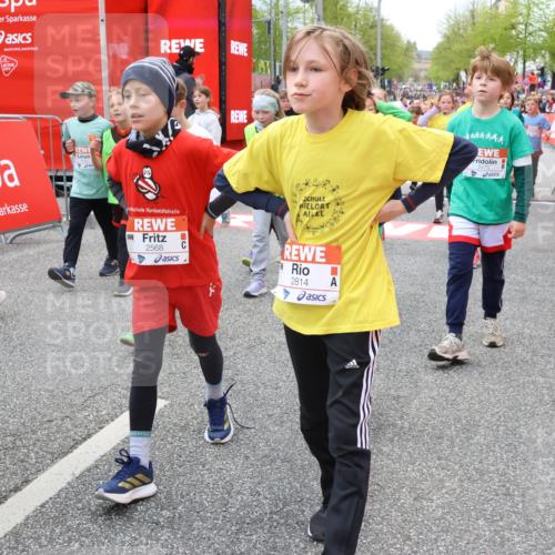 25.04.2026 - Das Zehntel Strokosch-Dieckow http://msf.ph/oto/9579960 25.04.2026 08:55:20 Ziel 1201, 1301, 1436, 1506, 1644, 1760, 1922, 1985, 2045, 2049, 2072, 2249, 2264, 2298, 2475, 2505, 2738, 2764, 2859, 2977, 3131, 3146, 3267, 3532, 3592, 3759, 3853, 3916, 3986, 1201, 1301, 1436, 1506, 1644, 1760, 1922, 1985, 2045, 2049, 2072, 2249, 2264, 2298, 2475, 2505, 2738, 2764, 2859, 2977, 3131, 3146, 3267, 3532, 3592, 3759, 3853, 3916, 3986 meine-sportfotos.de