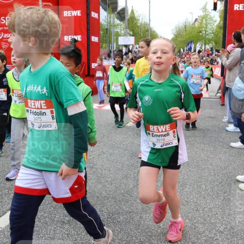 25.04.2026 - Das Zehntel Strokosch-Dieckow http://msf.ph/oto/9579971 25.04.2026 08:55:22 Ziel 1201, 1346, 1436, 1506, 1644, 1760, 1922, 1985, 2045, 2049, 2072, 2249, 2264, 2298, 2475, 2510, 2649, 2738, 2764, 2859, 2977, 3102, 3146, 3532, 3592, 3759, 3853, 3916, 3986, 1201, 1346, 1436, 1506, 1644, 1760, 1922, 1985, 2045, 2049, 2072, 2249, 2264, 2298, 2475, 2510, 2649, 2738, 2764, 2859, 2977, 3102, 3146, 3532, 3592, 3759, 3853, 3916, 3986 meine-sportfotos.de
