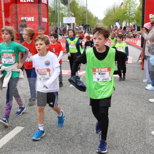 25.04.2026 - Das Zehntel Strokosch-Dieckow http://msf.ph/oto/9579993 25.04.2026 08:55:28 Ziel 1346, 1655, 1868, 1874, 1922, 2049, 2072, 2249, 2269, 2286, 2510, 2591, 2641, 2649, 2654, 2883, 2977, 3074, 3089, 3102, 3146, 3173, 3201, 3258, 3593, 1346, 1655, 1868, 1874, 1922, 2049, 2072, 2249, 2269, 2286, 2510, 2591, 2641, 2649, 2654, 2883, 2977, 3074, 3089, 3102, 3146, 3173, 3201, 3258, 3593 meine-sportfotos.de