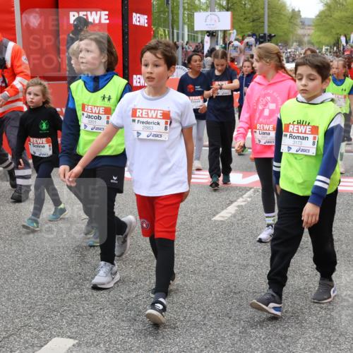 25.04.2026 - Das Zehntel Strokosch-Dieckow http://msf.ph/oto/9580001 25.04.2026 08:55:31 Ziel 1655, 1868, 1874, 2211, 2251, 2269, 2286, 2591, 2639, 2641, 2654, 2883, 3074, 3089, 3173, 3201, 3258, 3593, 1655, 1868, 1874, 2211, 2251, 2269, 2286, 2591, 2639, 2641, 2654, 2883, 3074, 3089, 3173, 3201, 3258, 3593 meine-sportfotos.de