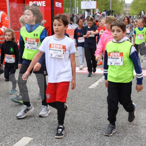 25.04.2026 - Das Zehntel Strokosch-Dieckow http://msf.ph/oto/9580007 25.04.2026 08:55:31 Ziel 1655, 1868, 1874, 2211, 2251, 2269, 2286, 2591, 2639, 2641, 2654, 2883, 3074, 3089, 3173, 3201, 3258, 3593, 1655, 1868, 1874, 2211, 2251, 2269, 2286, 2591, 2639, 2641, 2654, 2883, 3074, 3089, 3173, 3201, 3258, 3593 meine-sportfotos.de
