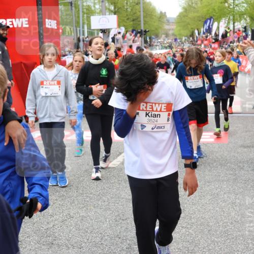 25.04.2026 - Das Zehntel Strokosch-Dieckow http://msf.ph/oto/9580029 25.04.2026 08:55:47 Ziel 1003, 1256, 1433, 1459, 1742, 1812, 2181, 2608, 2723, 2748, 2752, 2848, 2962, 3049, 3053, 3076, 3100, 3106, 3161, 3236, 3305, 3306, 3524, 4028, 4030, 1003, 1256, 1433, 1459, 1742, 1812, 2181, 2608, 2723, 2748, 2752, 2848, 2962, 3049, 3053, 3076, 3100, 3106, 3161, 3236, 3305, 3306, 3524, 4028, 4030 meine-sportfotos.de