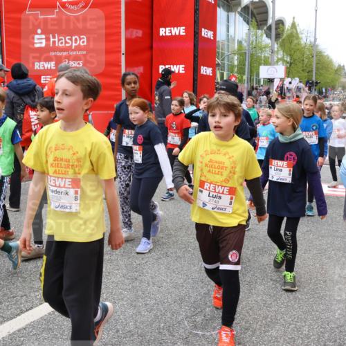 25.04.2026 - Das Zehntel Strokosch-Dieckow http://msf.ph/oto/9580040 25.04.2026 08:55:52 Ziel 1266, 1300, 1340, 1867, 2181, 2459, 2608, 2748, 2752, 2828, 2848, 2962, 3049, 3053, 3076, 3100, 3106, 3141, 3236, 3247, 3306, 3506, 3731, 3756, 3760, 3783, 3826, 3828, 3831, 3958, 4009, 4030, 4041, 1266, 1300, 1340, 1867, 2181, 2459, 2608, 2748, 2752, 2828, 2848, 2962, 3049, 3053, 3076, 3100, 3106, 3141, 3236, 3247, 3306, 3506, 3731, 3756, 3760, 3783, 3826, 3828, 3831, 3958, 4009, 4030, 4041 meine-sportfotos.de